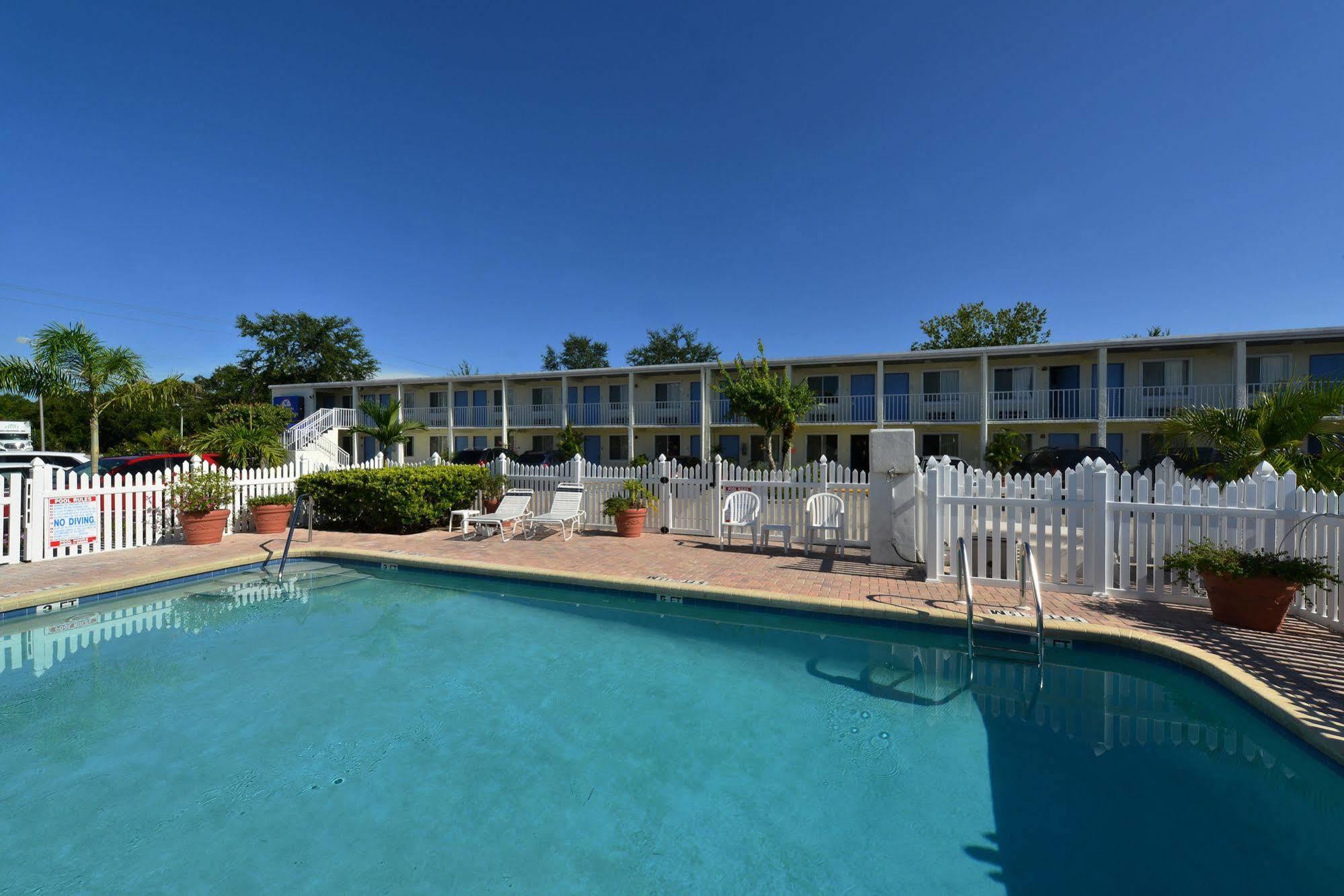 Americas Best Value Inn Bradenton-Sarasota מראה חיצוני תמונה